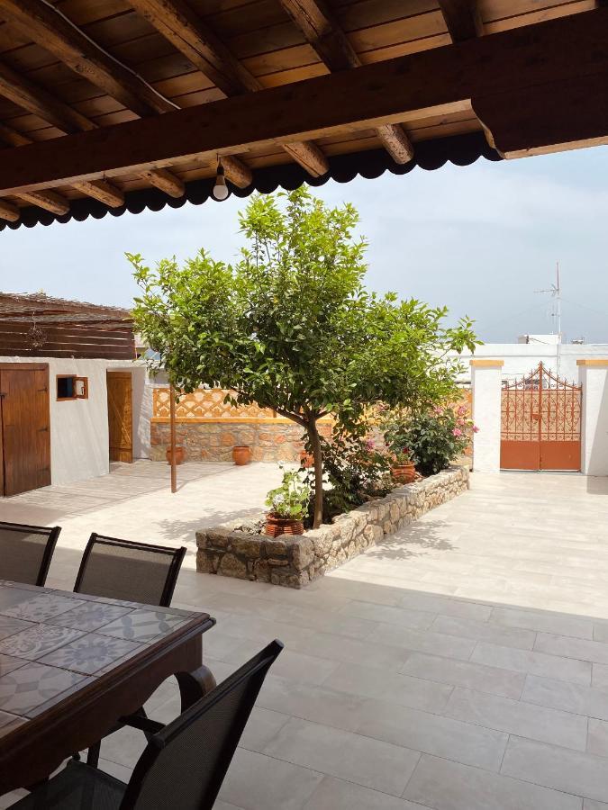 Archangelos Family House Buitenkant foto